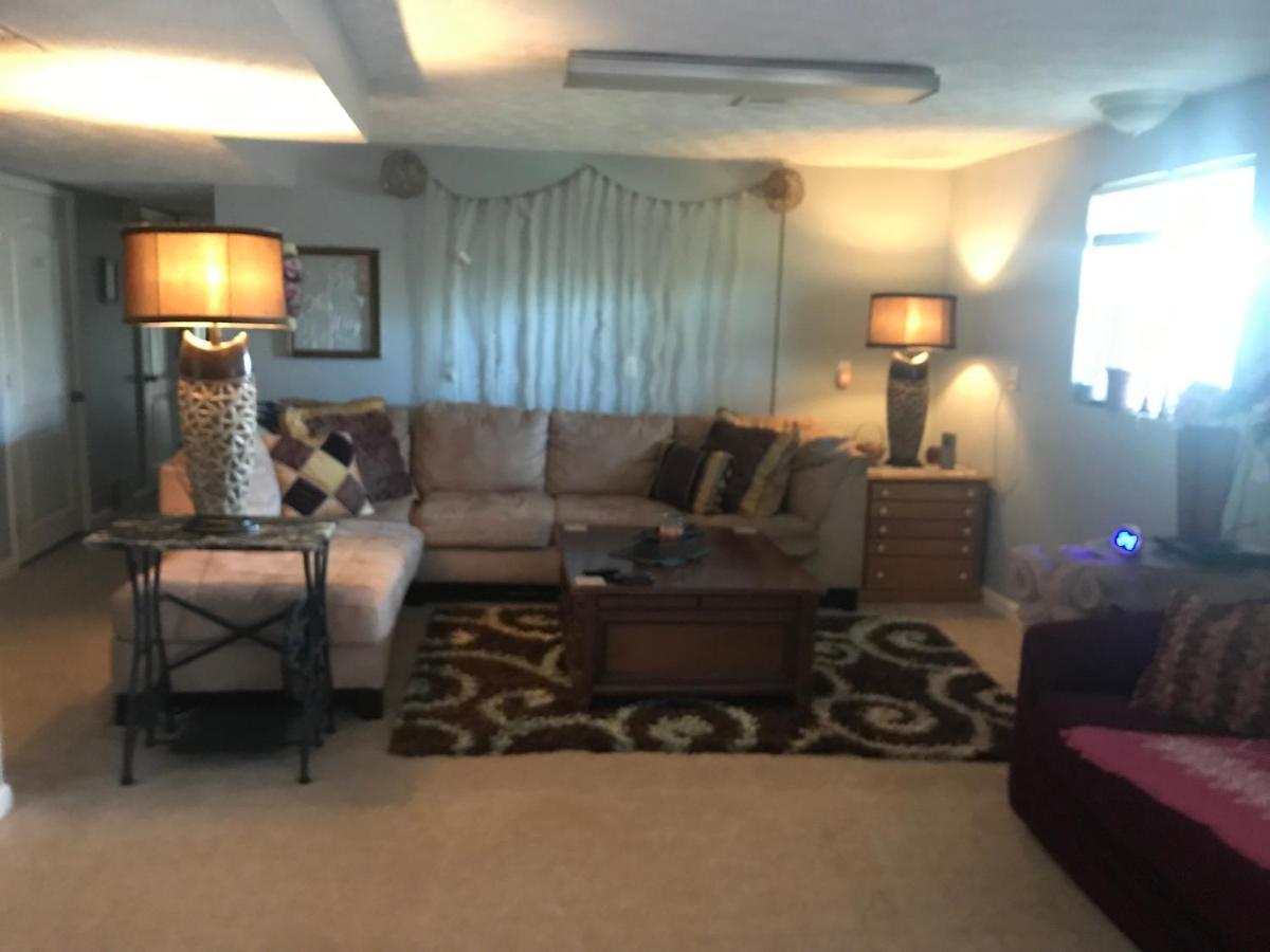 Lakeshore Retreat Bed & Breakfast Richmond Bagian luar foto
