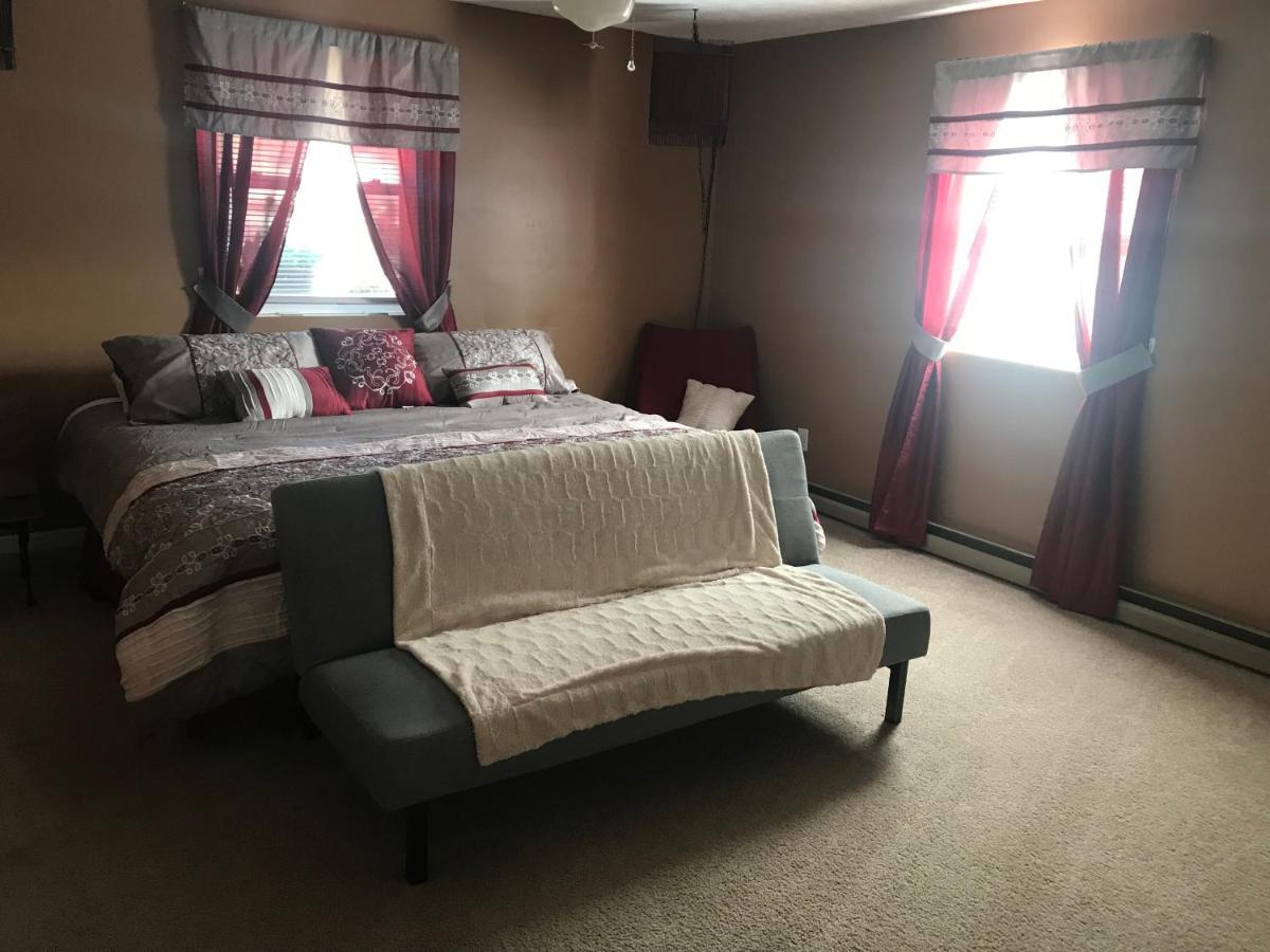 Lakeshore Retreat Bed & Breakfast Richmond Bagian luar foto